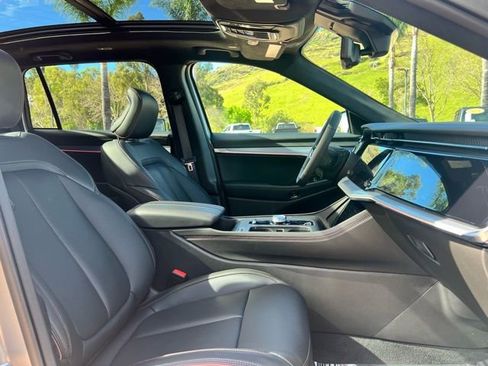 Used 2024 Jeep Wagoneer Launch Edition image 47