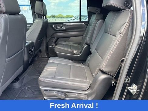 Used 2023 Chevrolet Suburban RST w/ Luxury Package image 3