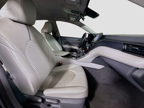 Used 2021 Toyota Camry SE FWD image 27