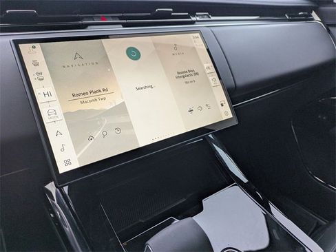 Used 2024 Land Rover Range Rover Sport Dynamic SE image 11