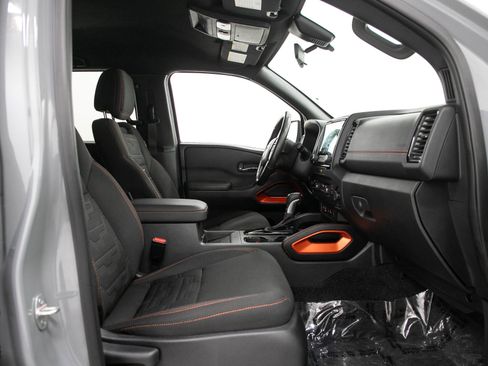 Used 2022 Nissan Frontier PRO-4X AWD/4WD image 13