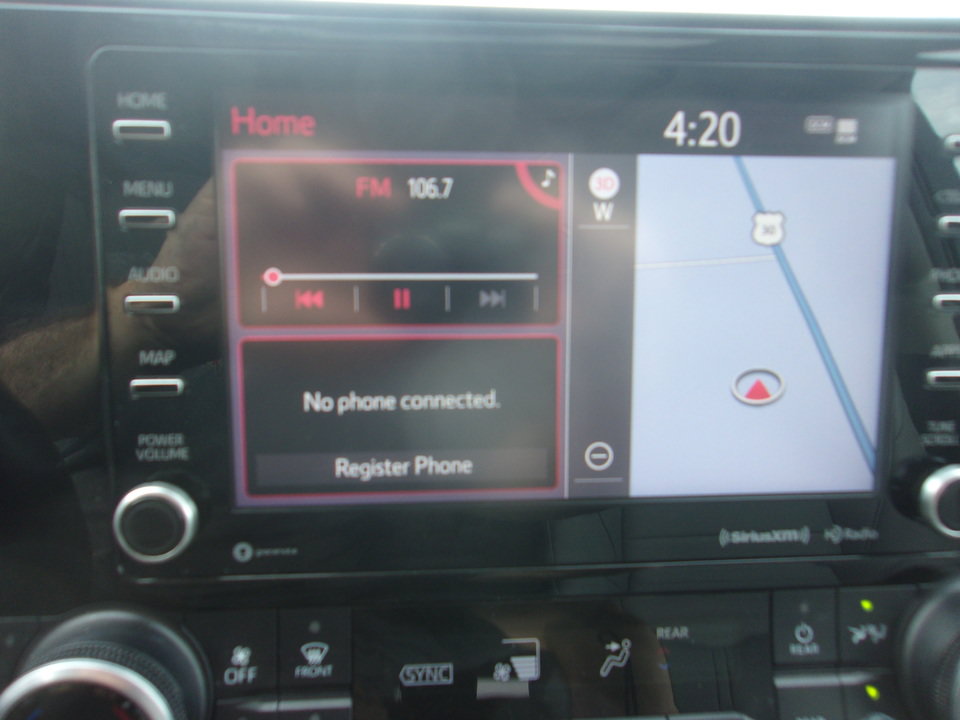 Used 2021 Toyota Highlander XLE AWD/4WD image 21