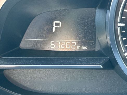 Used 2018 MAZDA MAZDA3 Grand Touring image 10