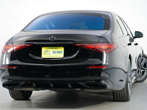 Used 2022 Mercedes-Benz S 500 4MATIC w/ AMG Line Package image 5