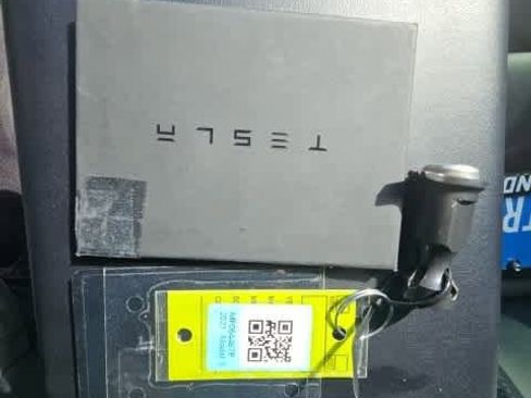 Used 2021 Tesla Model 3 Standard Range Plus image 23