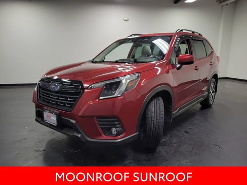Used 2024 Subaru Forester Premium AWD/4WD image 4
