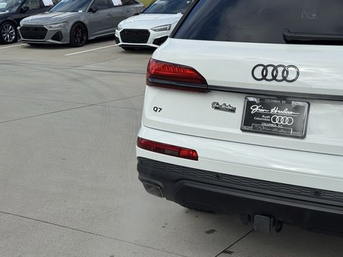 Used 2025 Audi Q7 2.0T Premium w/ Convenience Plus Package image 14