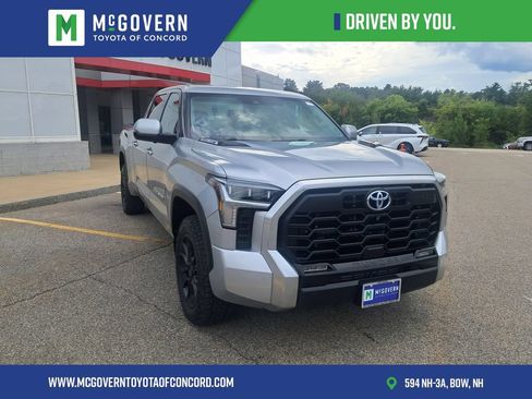 Used 2022 Toyota Tundra Limited w/ TRD Off-Road Package AWD/4WD image 9