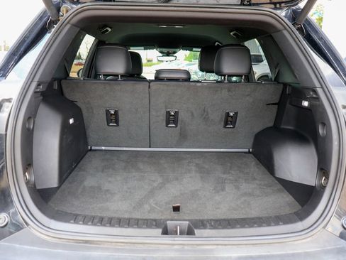 Used 2025 Chevrolet Equinox LT FWD image 24