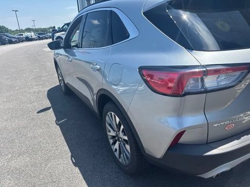 Used 2022 Ford Escape Titanium w/ Class II Trailer Tow Package AWD/4WD image 4