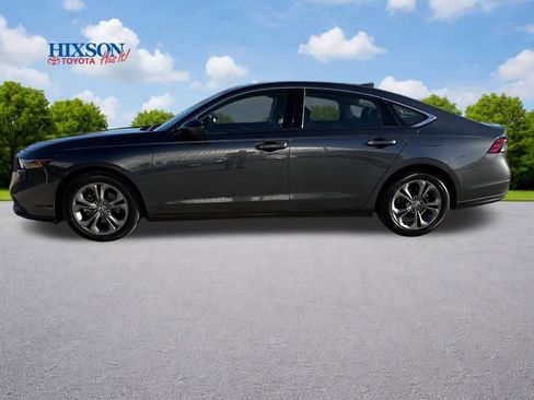 Used 2023 Honda Accord EX image 4