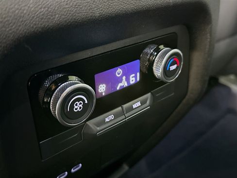 Used 2025 Buick Enclave Preferred image 30