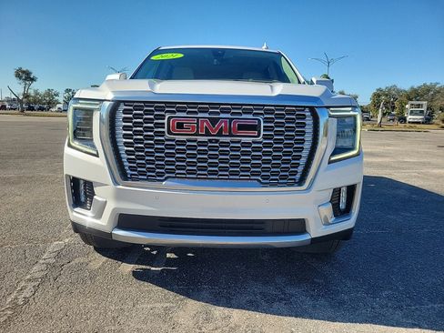 Used 2021 GMC Yukon Denali w/ Denali Premium Package image 4