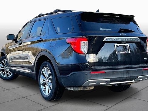 Used 2021 Ford Explorer XLT w/ Equipment Group 202A image 12