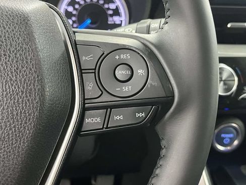 Used 2021 Toyota Venza LE w/ Carpet Mat Package (TMS) AWD/4WD image 28