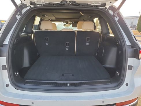 Used 2023 Jeep Grand Cherokee 4WD 4xe w/ Luxury Tech Group II image 8