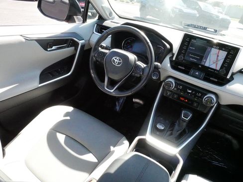 Certified 2019 Toyota RAV4 Limited w/ Carpet Mat Package AWD/4WD image 7