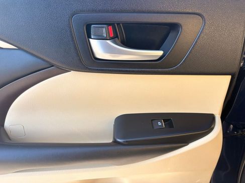 Used 2016 Toyota Highlander Limited image 22