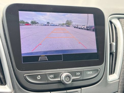 Used 2024 Chevrolet Malibu LT FWD image 19
