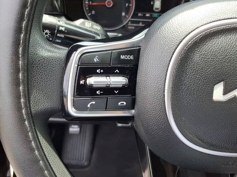 Used 2023 Kia Sorento LX AWD/4WD image 20