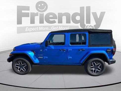Used 2024 Jeep Wrangler Unlimited Sahara AWD/4WD image 8