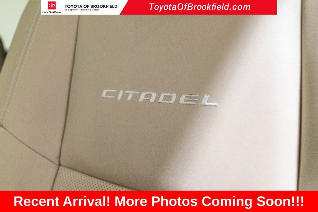Used 2018 Dodge Durango Citadel w/ Technology Group AWD/4WD image 7