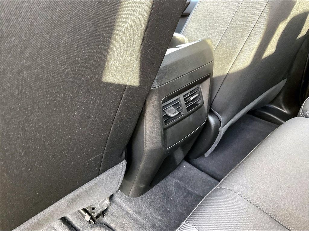 Used 2023 Chevrolet Colorado Trail Boss AWD/4WD image 26