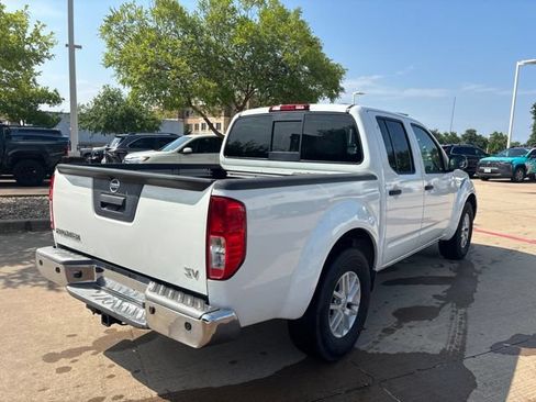 Used 2018 Nissan Frontier SV w/ Value Truck Package RWD image 5