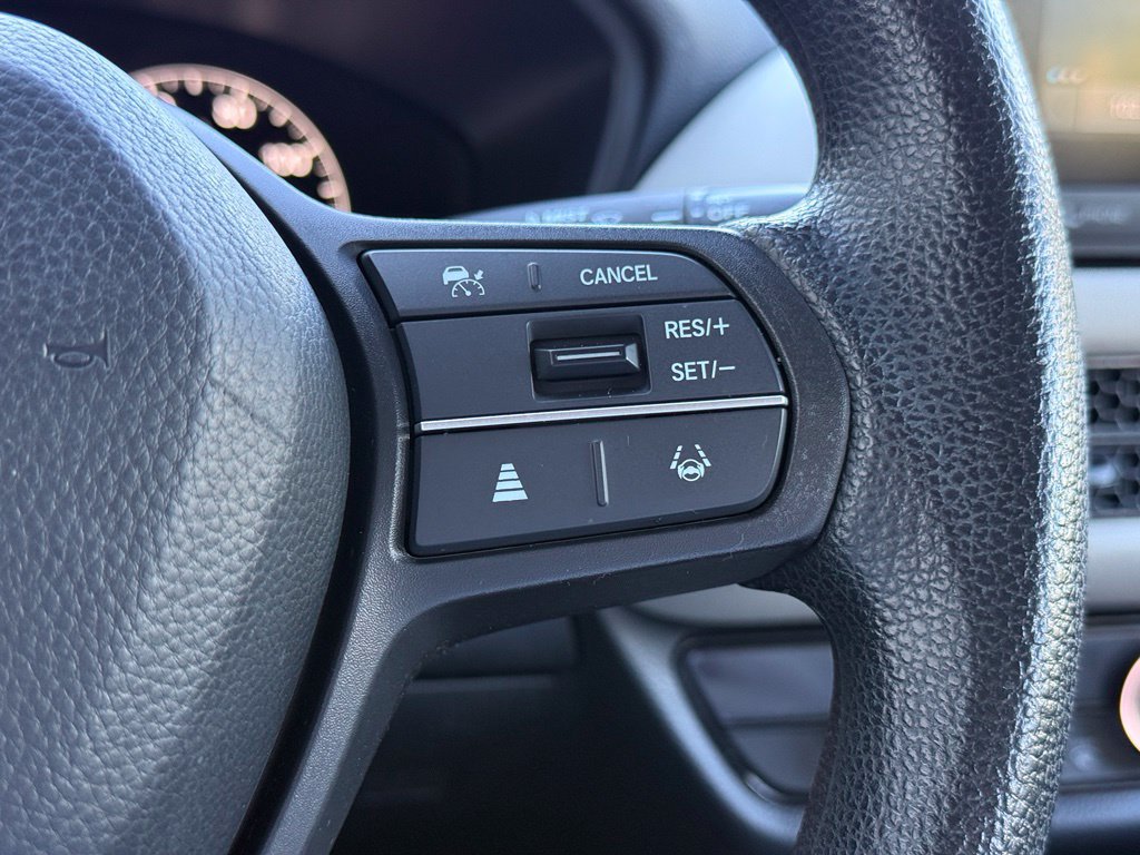 Used 2025 Honda HR-V LX image 18