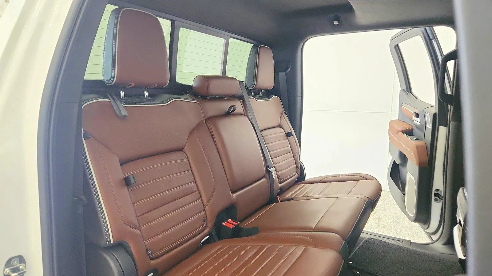 Used 2023 GMC Sierra 1500 Denali Ultimate AWD/4WD image 36