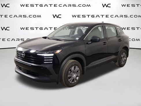 Used 2025 Nissan Kicks S FWD image 1
