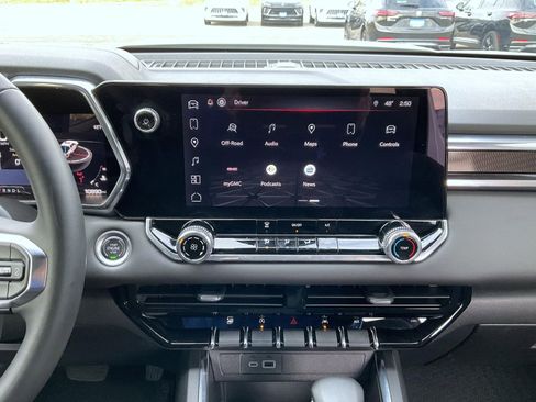 Used 2024 GMC Canyon Elevation w/ Trailering Package image 13