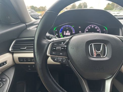 Used 2022 Honda Accord Touring image 16