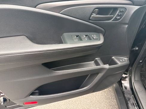 Certified 2023 Honda Passport EX-L image 9