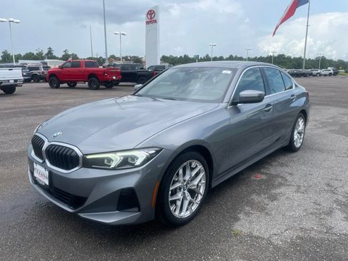 Used 2025 BMW 330i Sedan RWD image 4