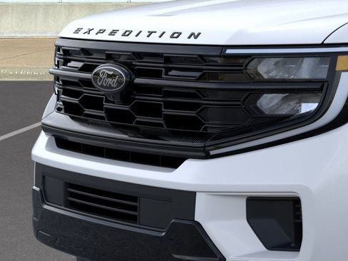 New 2026 Ford Expedition Platinum w/ Stealth Performance Package AWD/4WD image 40