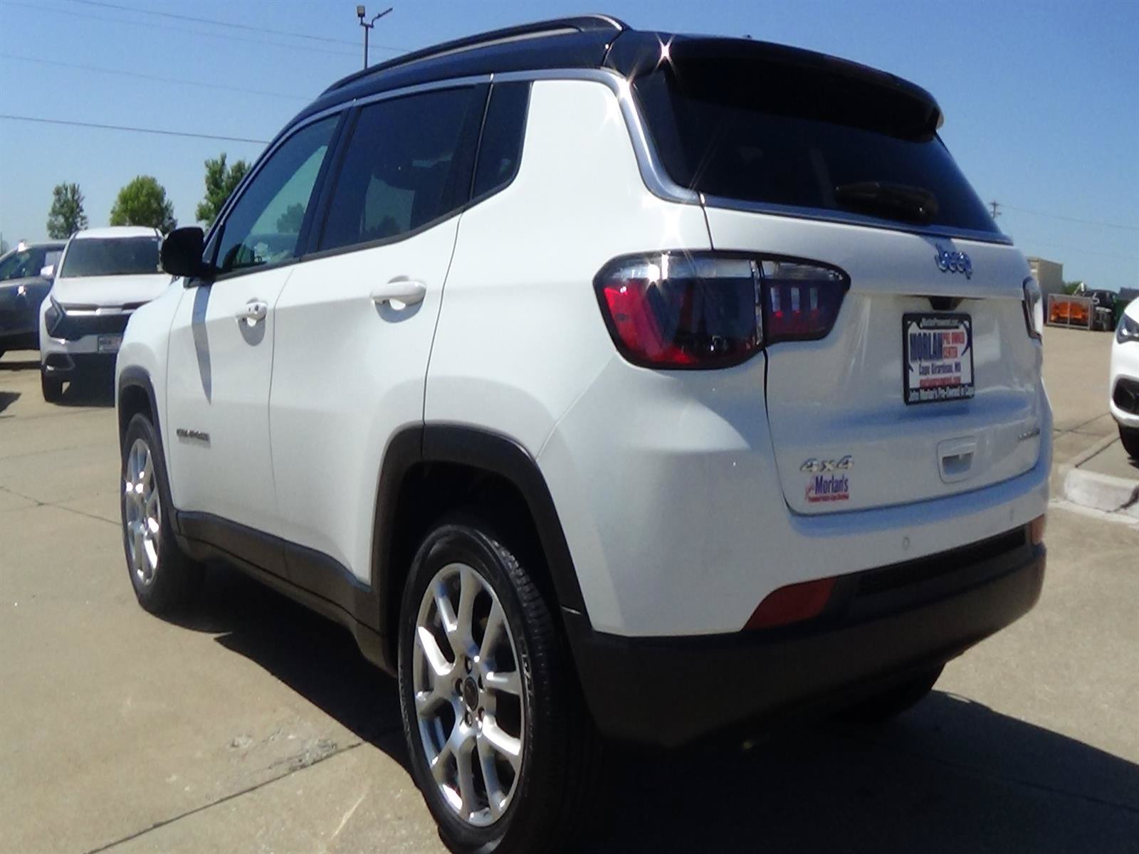 Certified 2025 Jeep Compass Limited AWD/4WD image 8