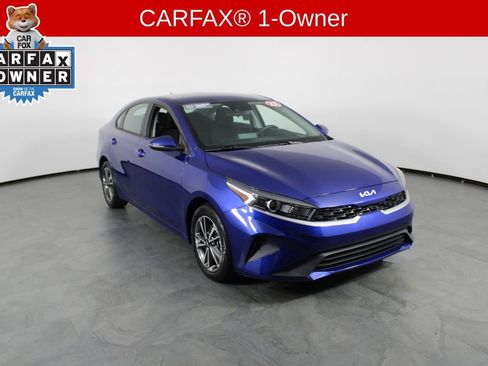 Used 2023 Kia Forte LXS w/ LXS Technology Package FWD image 5