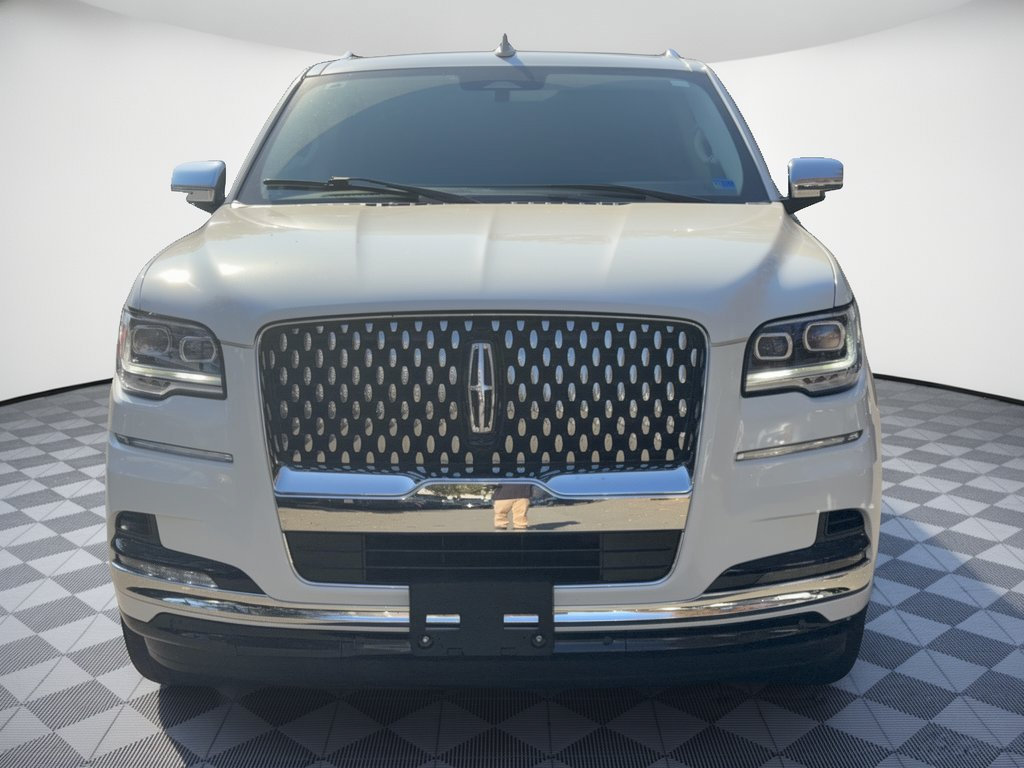 Used 2023 Lincoln Navigator L Black Label AWD/4WD image 6