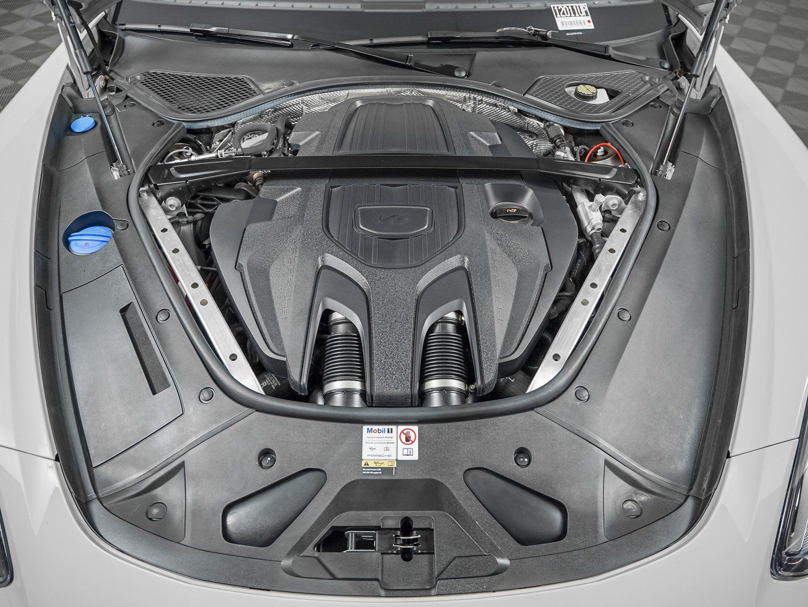 Certified 2023 Porsche Panamera 4 Platinum Edition w/ Assistance Package AWD/4WD image 12