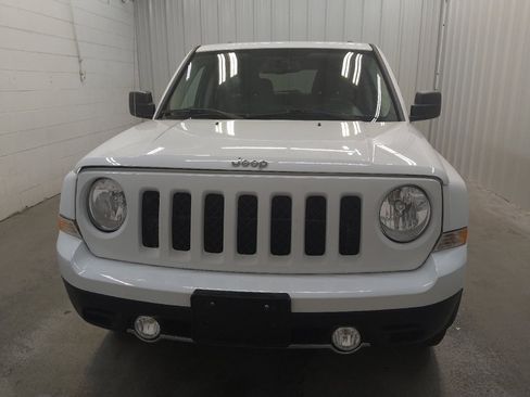 Used 2017 Jeep Patriot High Altitude AWD/4WD image 15