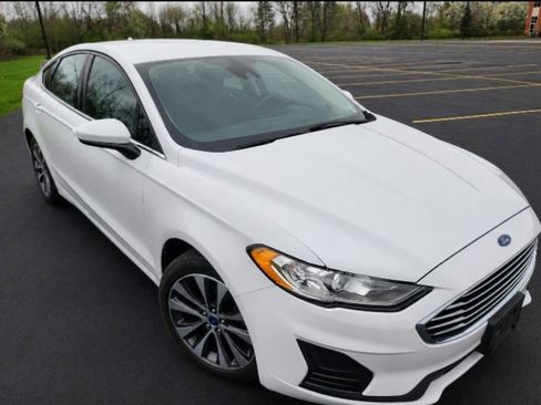 Used 2020 Ford Fusion SE AWD/4WD image 15