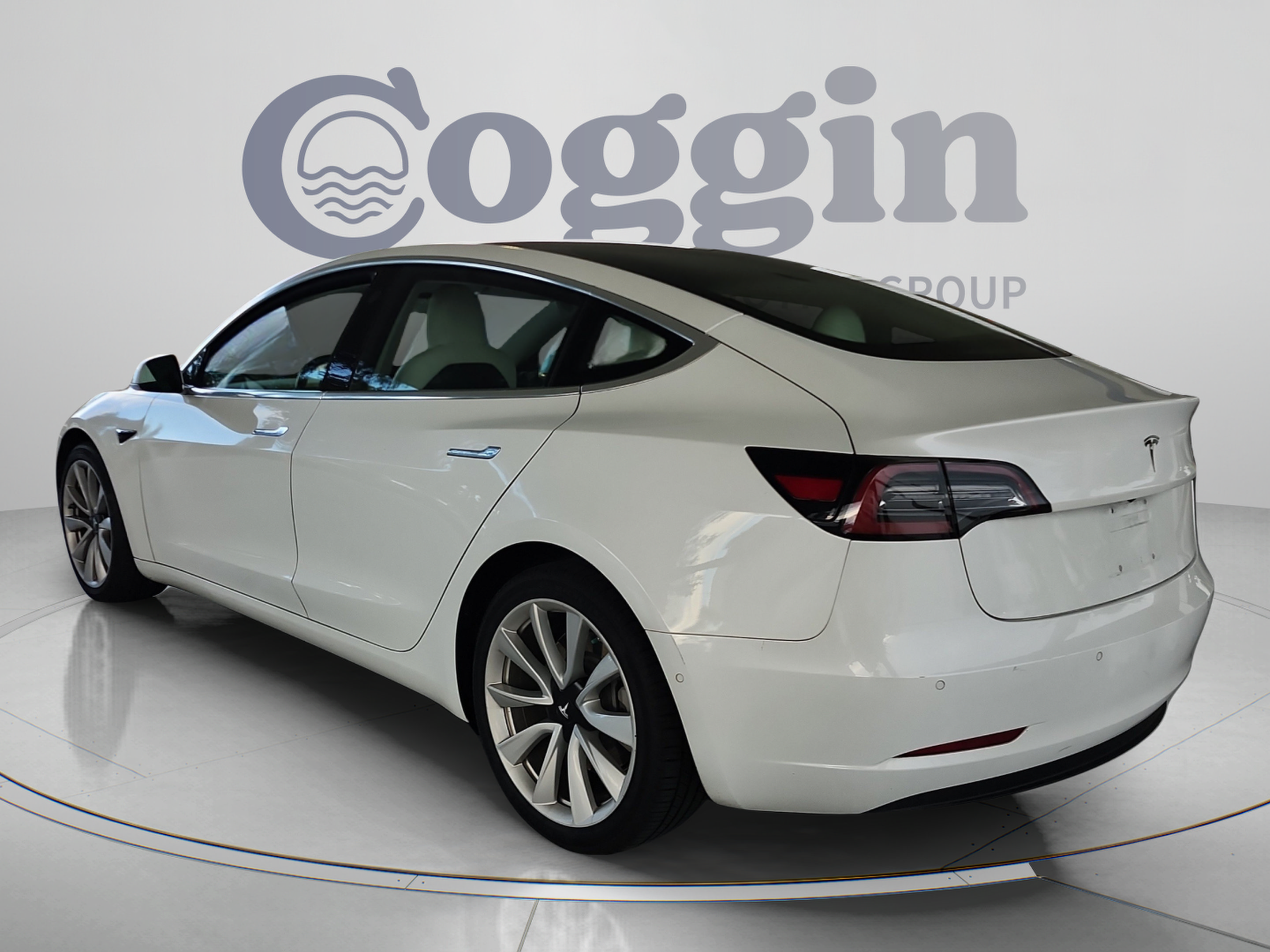 Used 2018 Tesla Model 3 Long Range RWD image 3