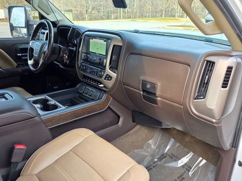 Used 2017 GMC Sierra 3500 Denali w/ Duramax Plus Package image 35