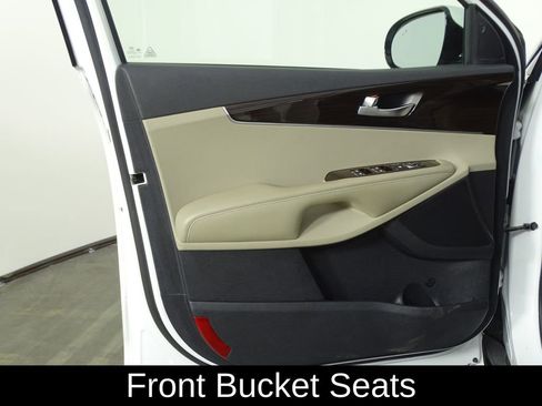 Used 2019 Kia Sorento EX image 17