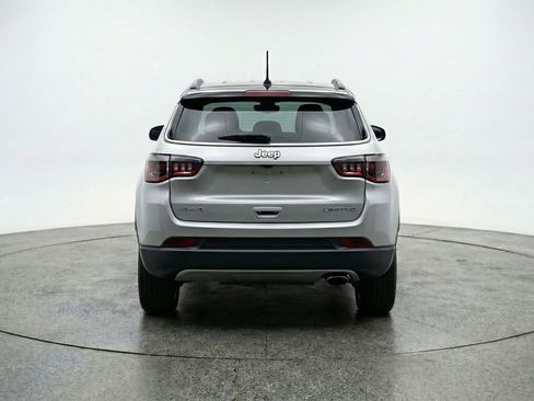 Used 2025 Jeep Compass Limited AWD/4WD image 7