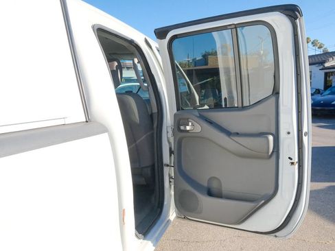 Used 2017 Nissan Frontier SV RWD image 26