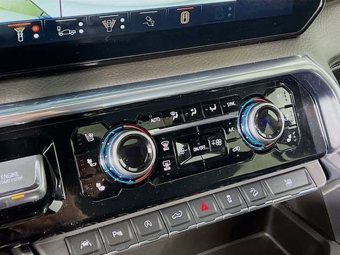 Used 2024 GMC Sierra 1500 Denali w/ Denali Reserve Package image 15