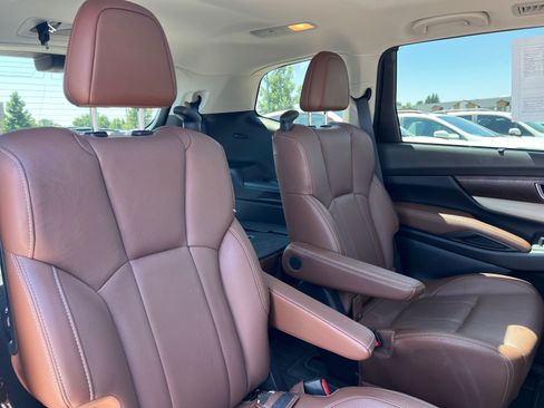 Used 2021 Subaru Ascent Touring AWD/4WD image 18