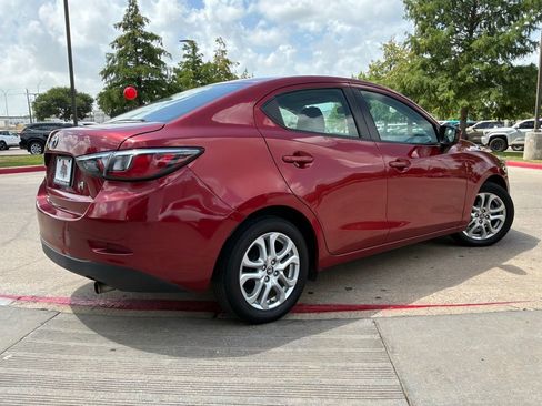 Used 2017 Toyota Yaris iA FWD image 6